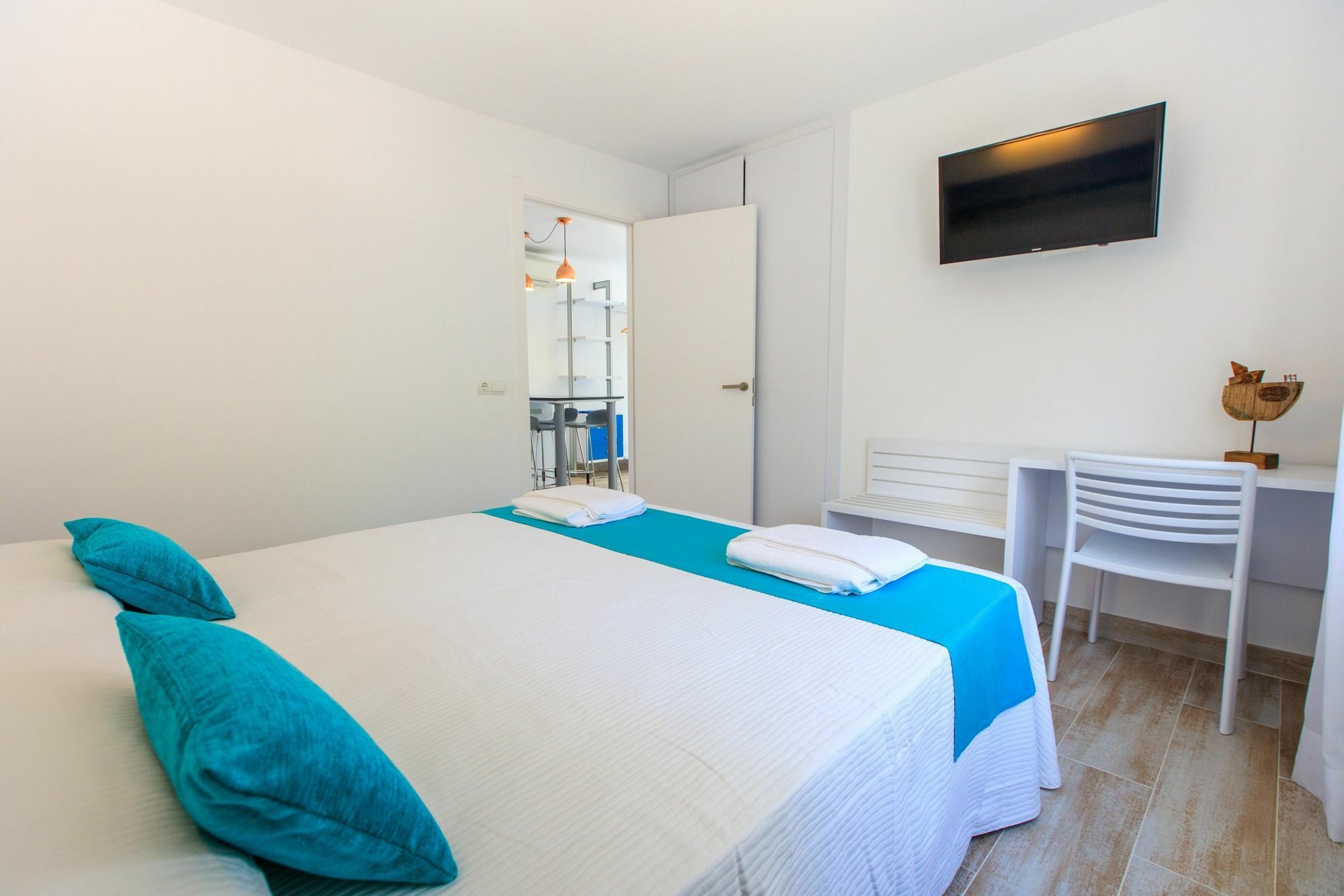 Pinos Playa Suites プラヤ・ミジョーン エクステリア 写真